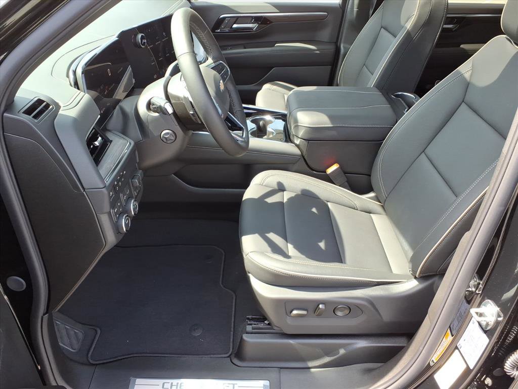 New 2026 Chevrolet Suburban Premier w/ Sun And Tow Package AWD/4WD image 5