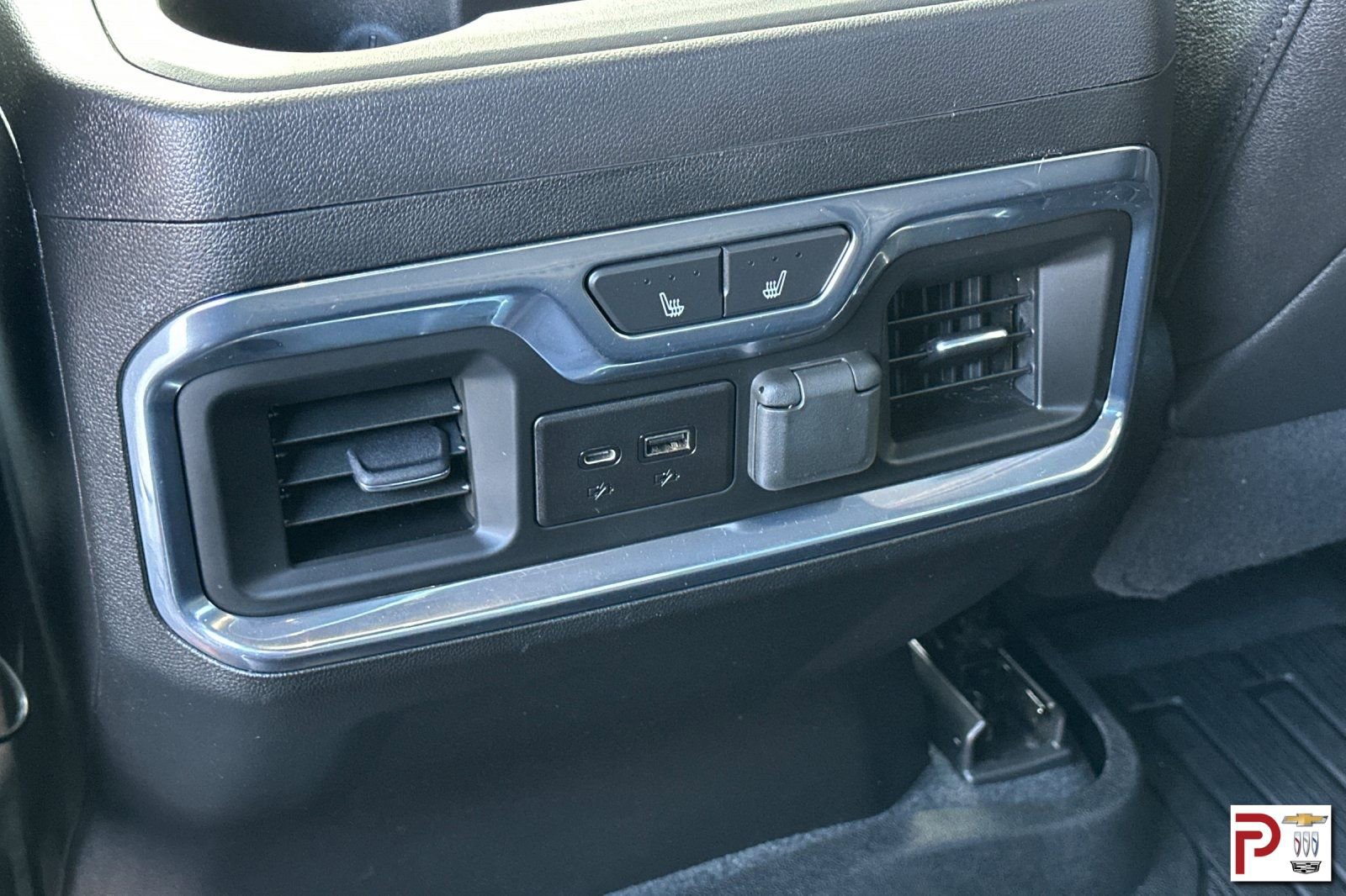 Certified 2022 Chevrolet Silverado 3500 LTZ w/ LTZ Plus Package image 16