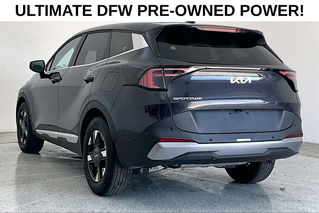 Used 2026 Kia Sportage LX FWD image 2