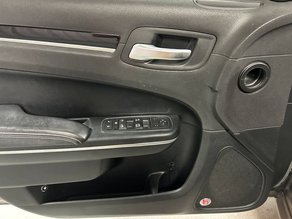 Used 2017 Chrysler 300 S AWD/4WD image 14