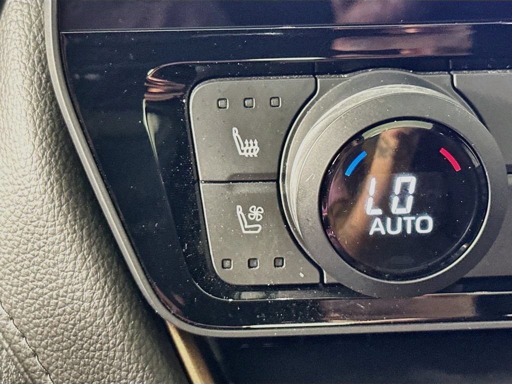 Used 2024 Toyota Grand Highlander AWD Hybrid image 22