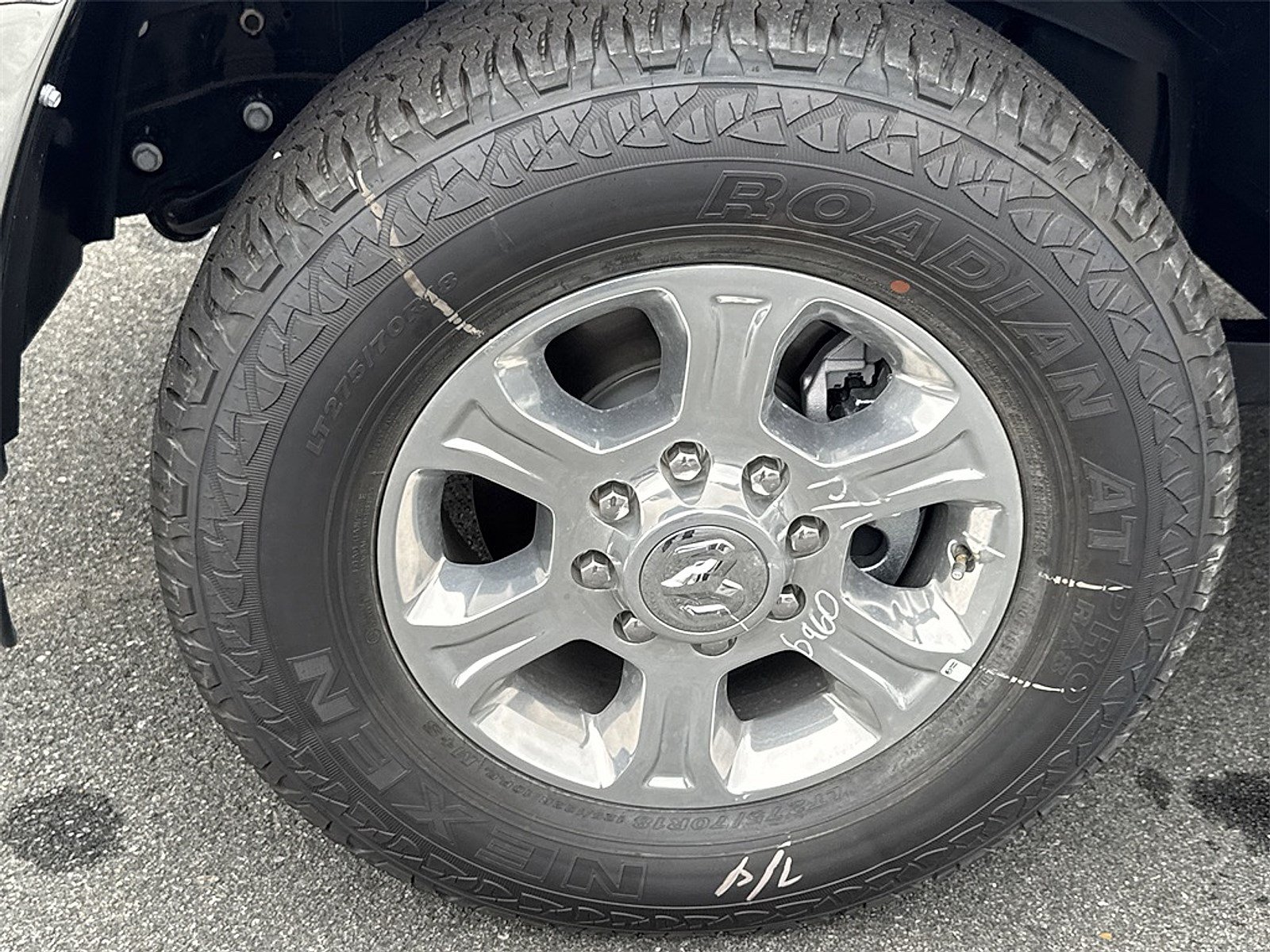 New 2025 RAM 3500 Tradesman w/ Chrome Appearance Group AWD/4WD image 32