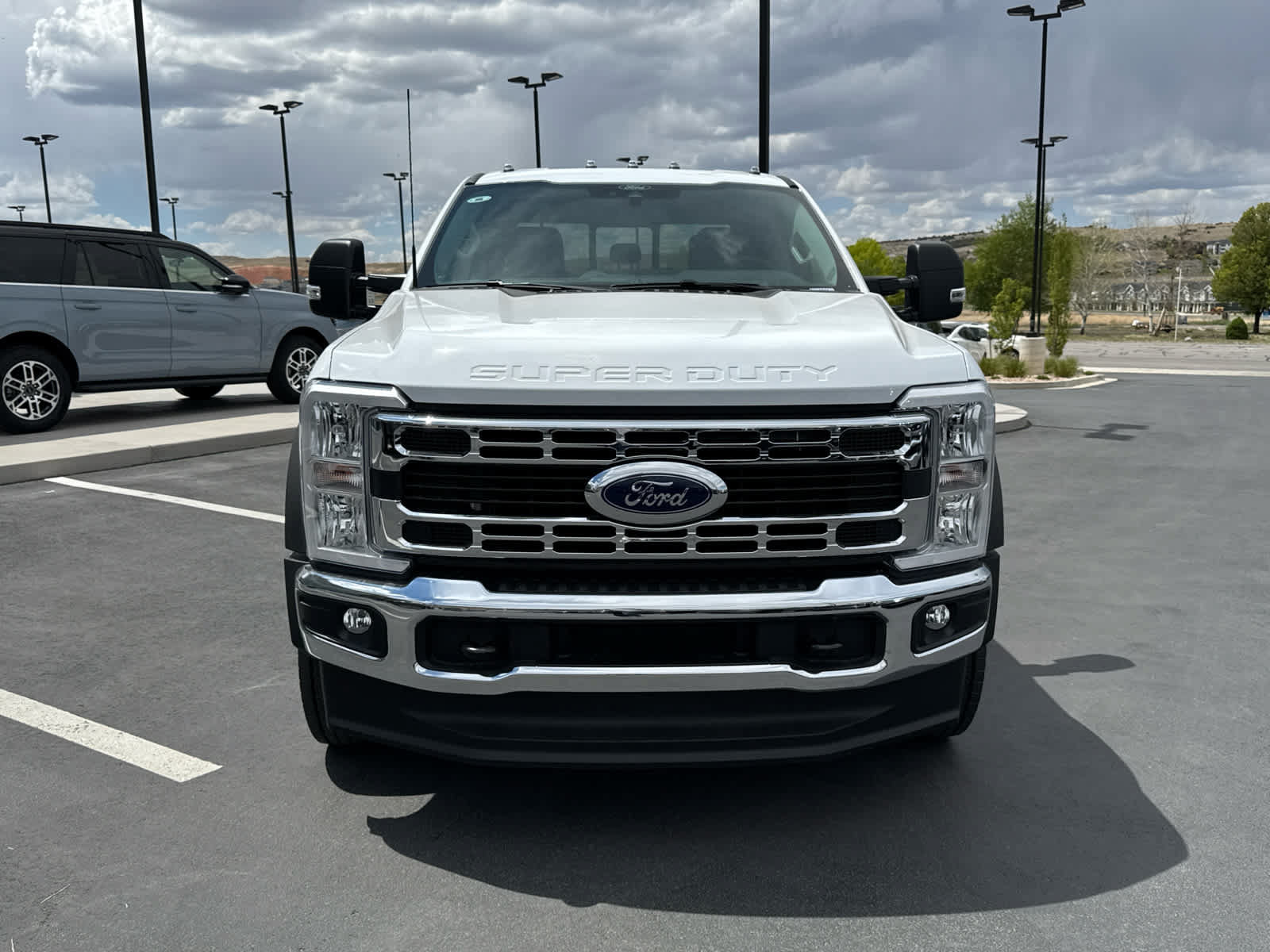 New 2026 Ford F550 4x4 Crew Cab Super Duty w/ XL Chrome Package image 3