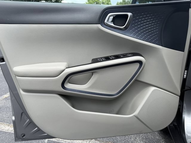 Certified 2025 Kia Soul EX FWD image 11