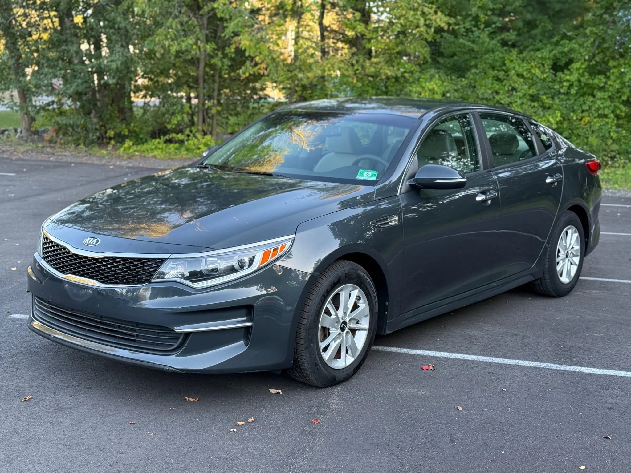 Used 2016 Kia Optima LX w/ LX Convenience Package image 1