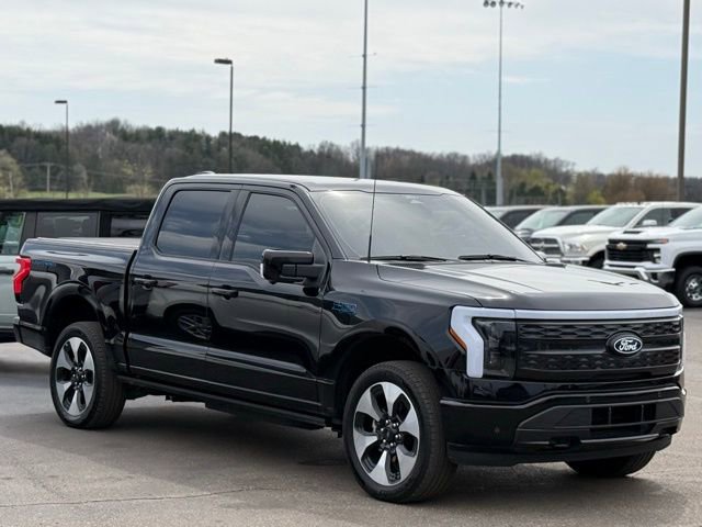 Used 2025 Ford F150 Lightning Platinum AWD/4WD image 40