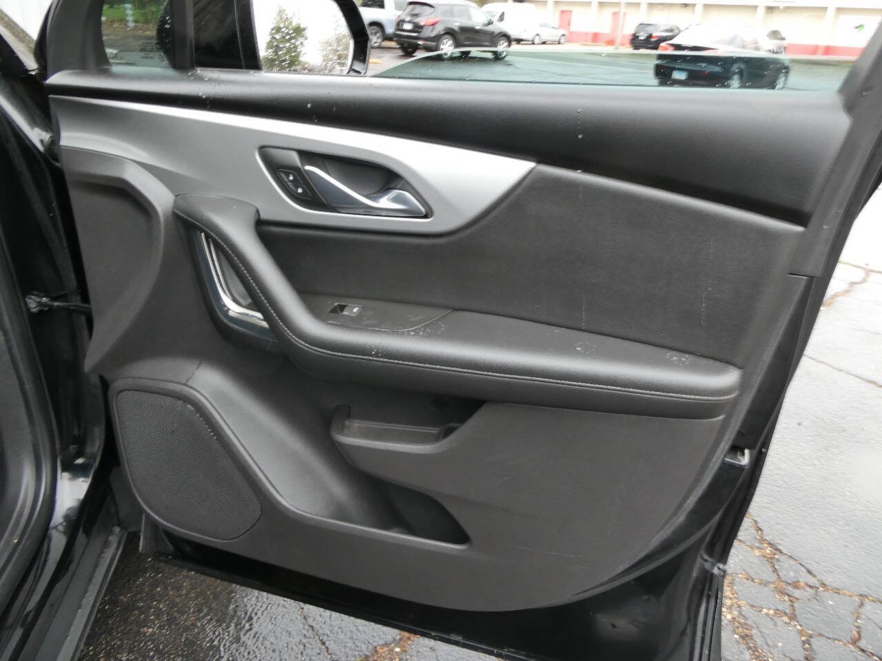 Used 2019 Chevrolet Blazer LT FWD image 29