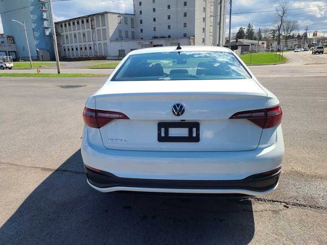 Used 2023 Volkswagen Jetta S image 8
