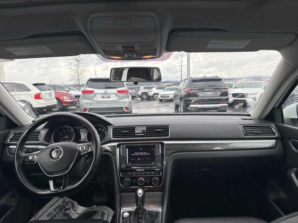 Used 2018 Volkswagen Passat 2.0T SE image 21