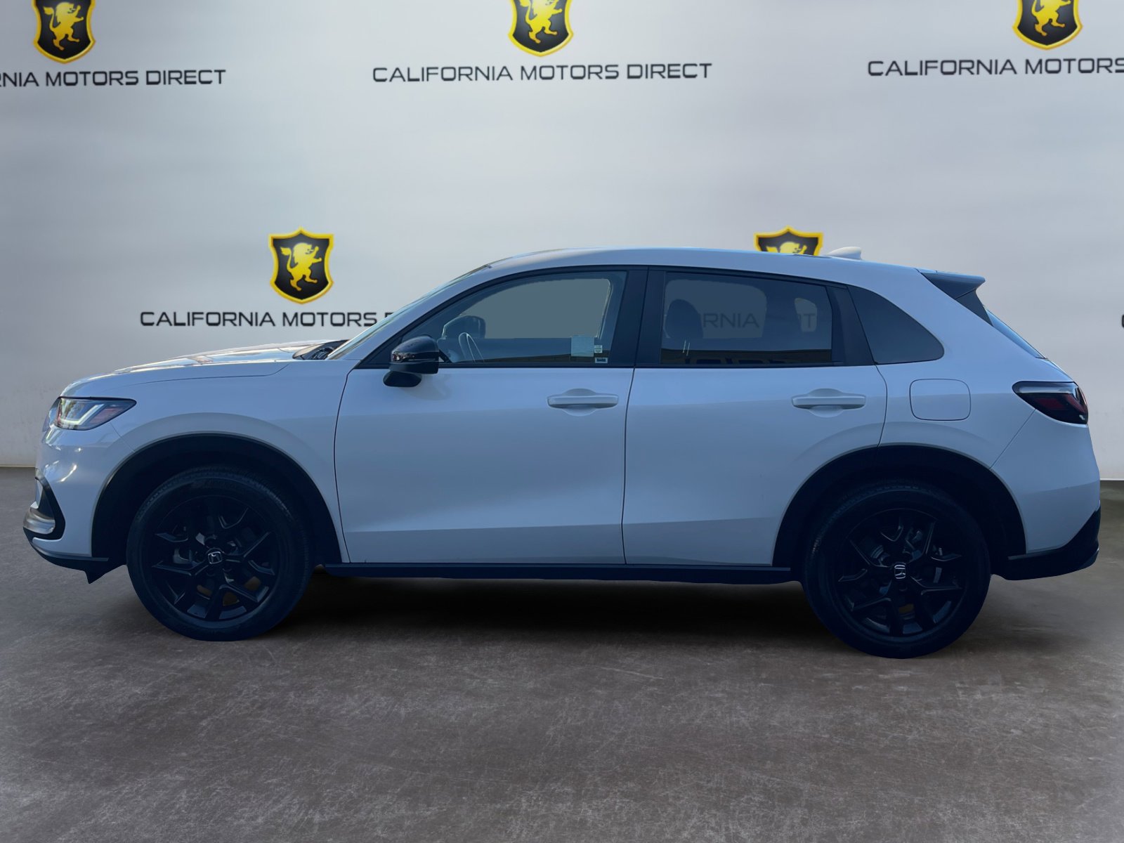 Used 2025 Honda HR-V Sport image 2