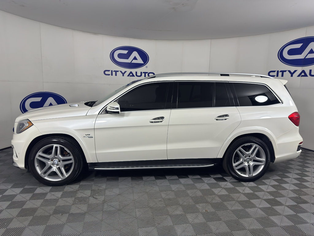 Used 2015 Mercedes-Benz GL 550 4MATIC image 6