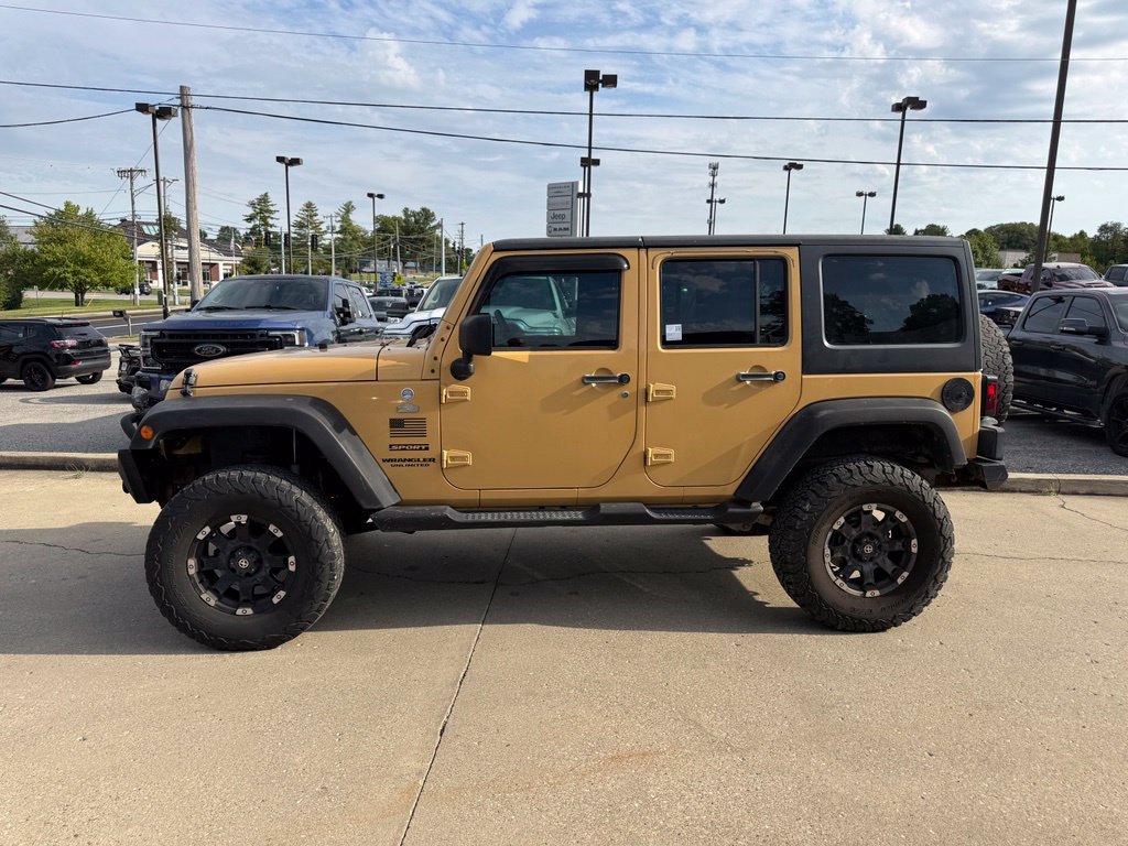 Used 2014 Jeep Wrangler Unlimited Sport w/ Max Tow Package AWD/4WD image 9