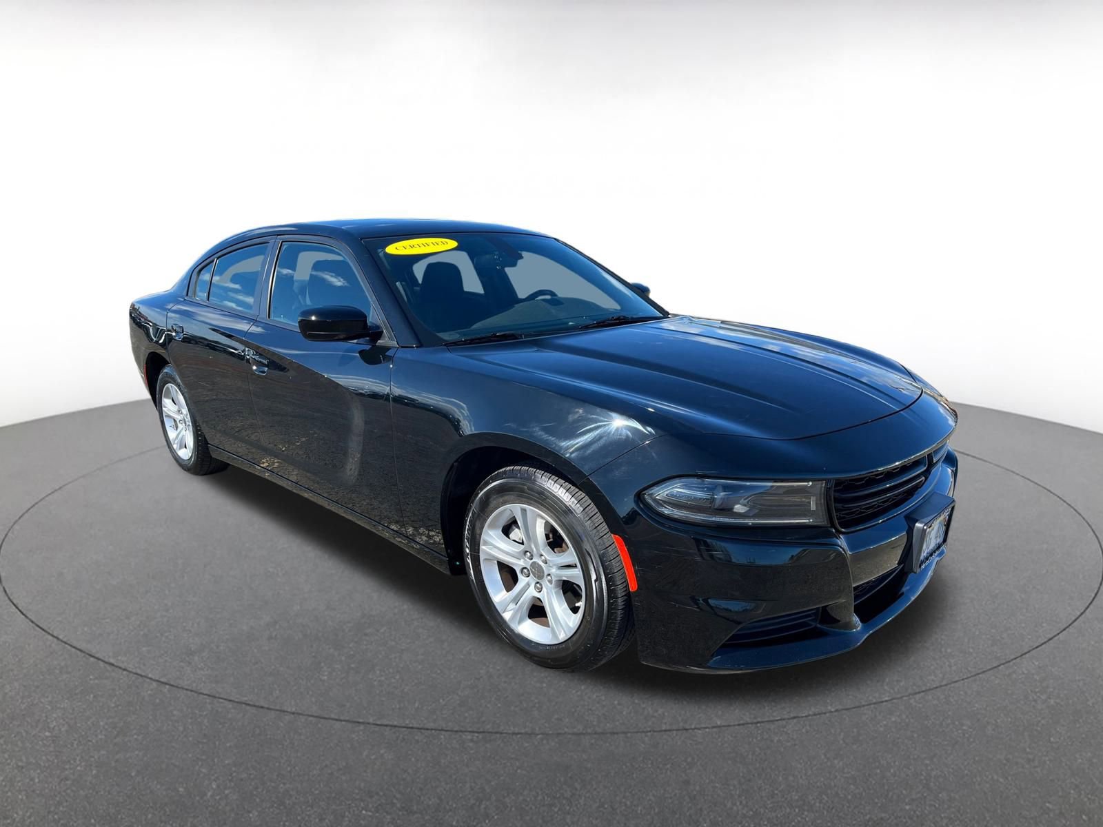 Used 2022 Dodge Charger SXT image 1