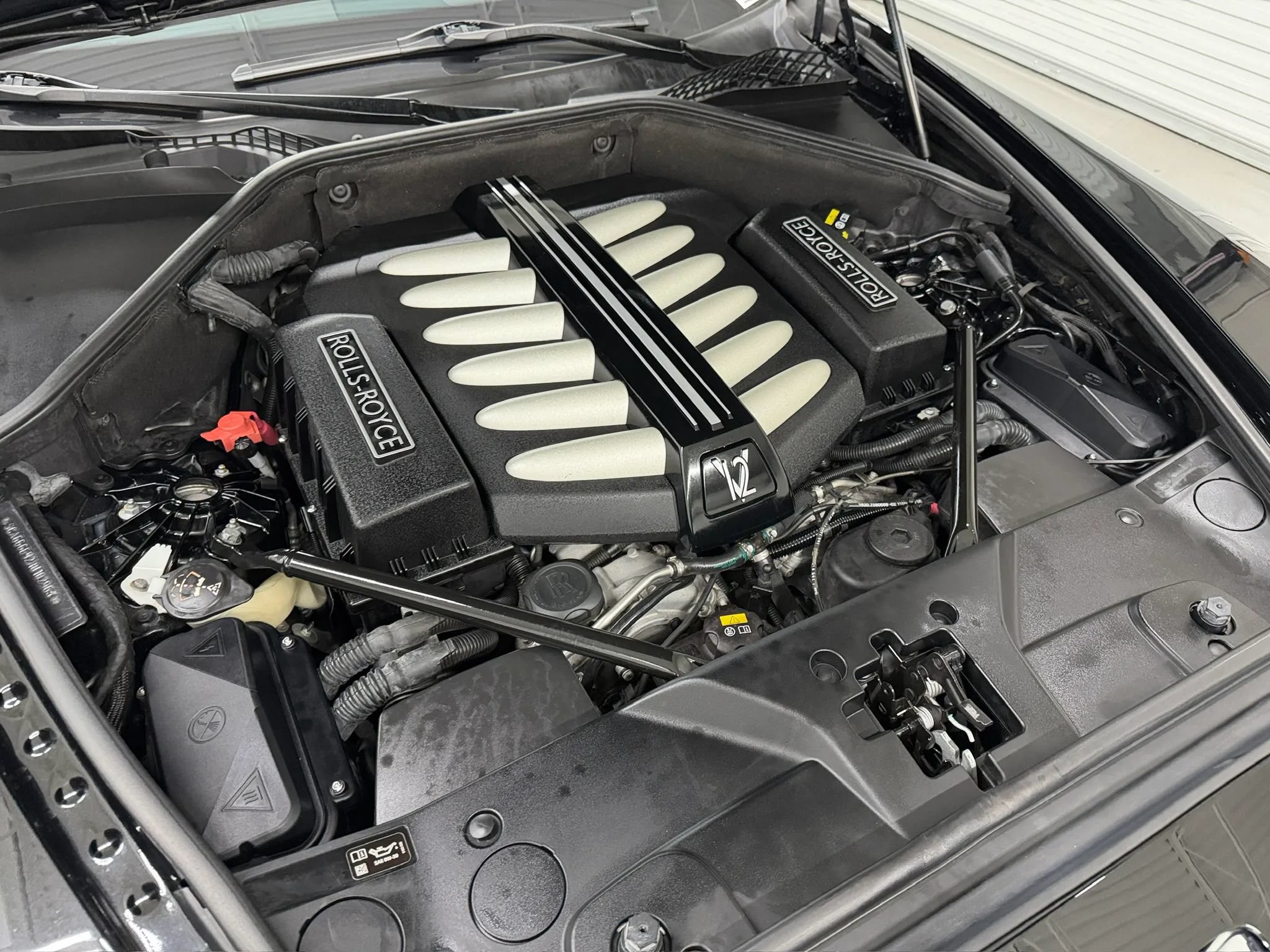 Used 2017 Rolls-Royce Dawn RWD image 96