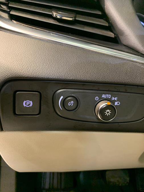 Used 2020 Buick Enclave Premium w/ Sun and Sites Package image 19