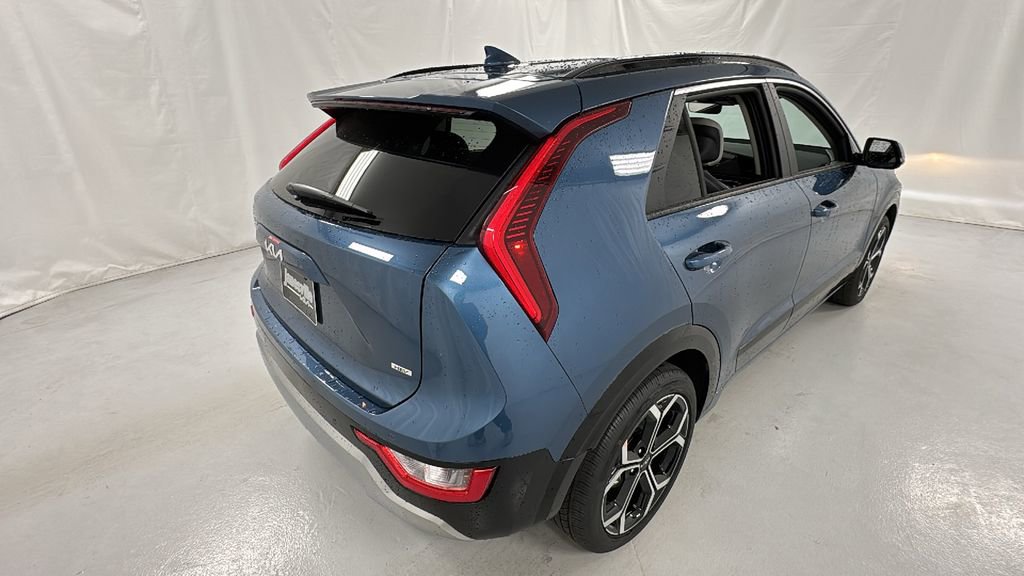 New 2025 Kia Niro EX Touring image 3