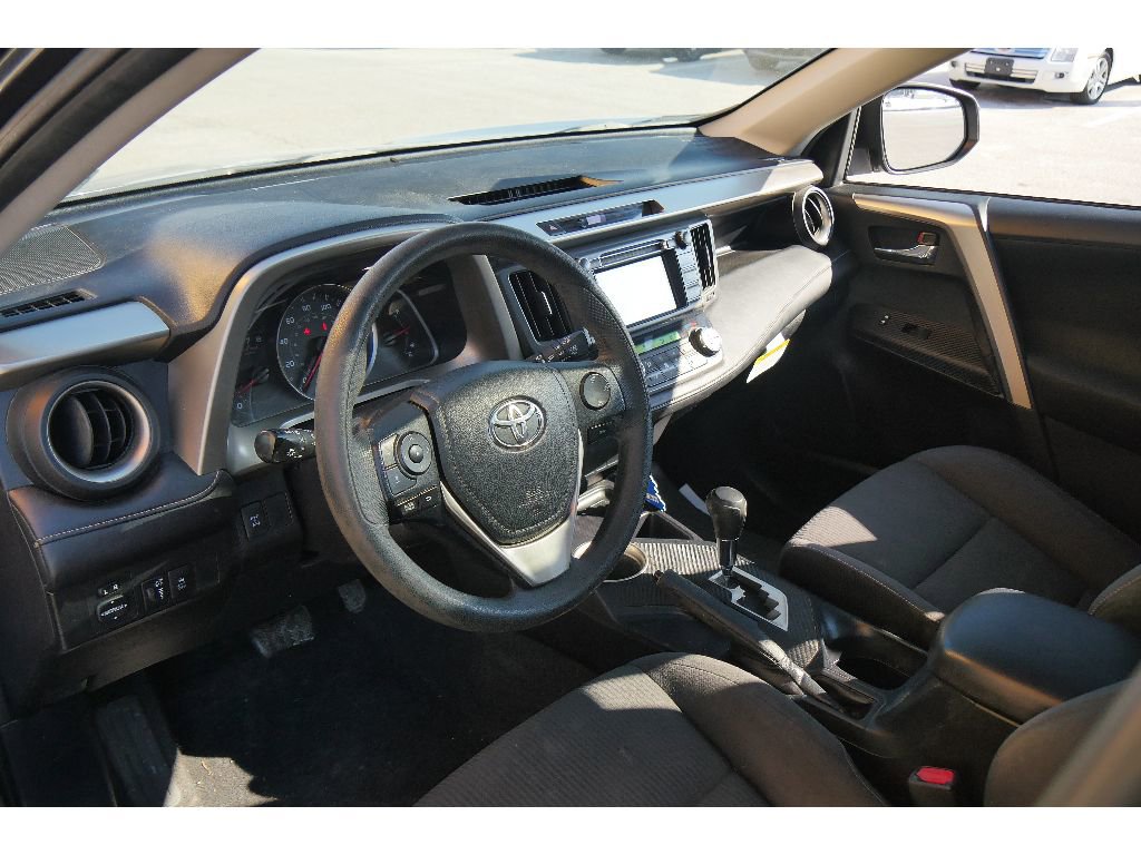 Used 2015 Toyota RAV4 XLE image 12
