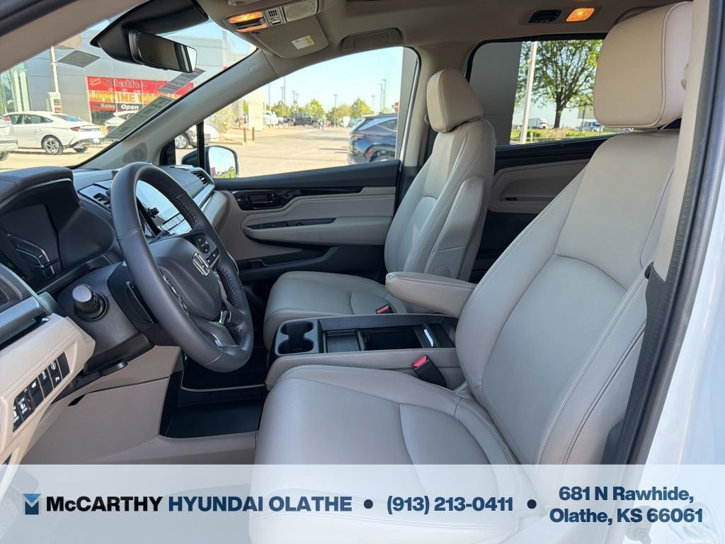 Used 2023 Honda Odyssey Touring image 4