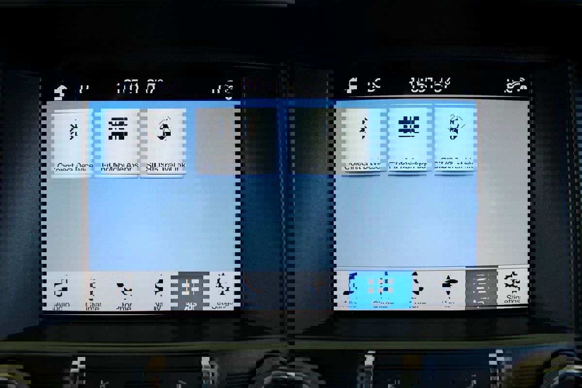 Used 2017 Ford Mustang Shelby GT350 w/ Electronics Package image 29