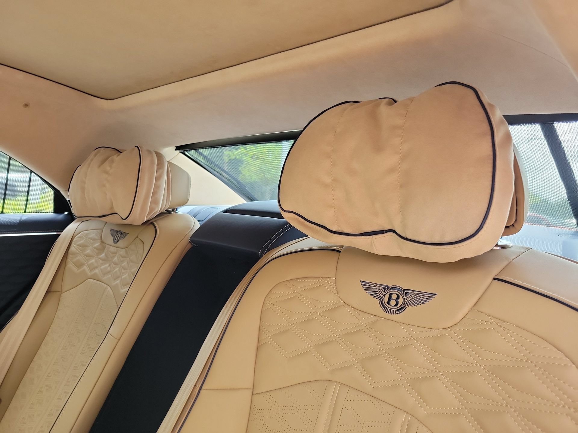 Used 2025 Bentley Flying Spur Plug-In Hybrid AWD/4WD image 40