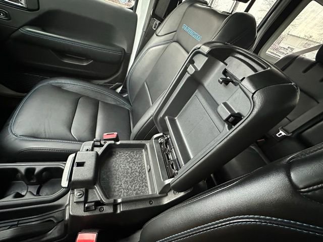 Used 2024 Jeep Wrangler Unlimited Rubicon 4xe image 27