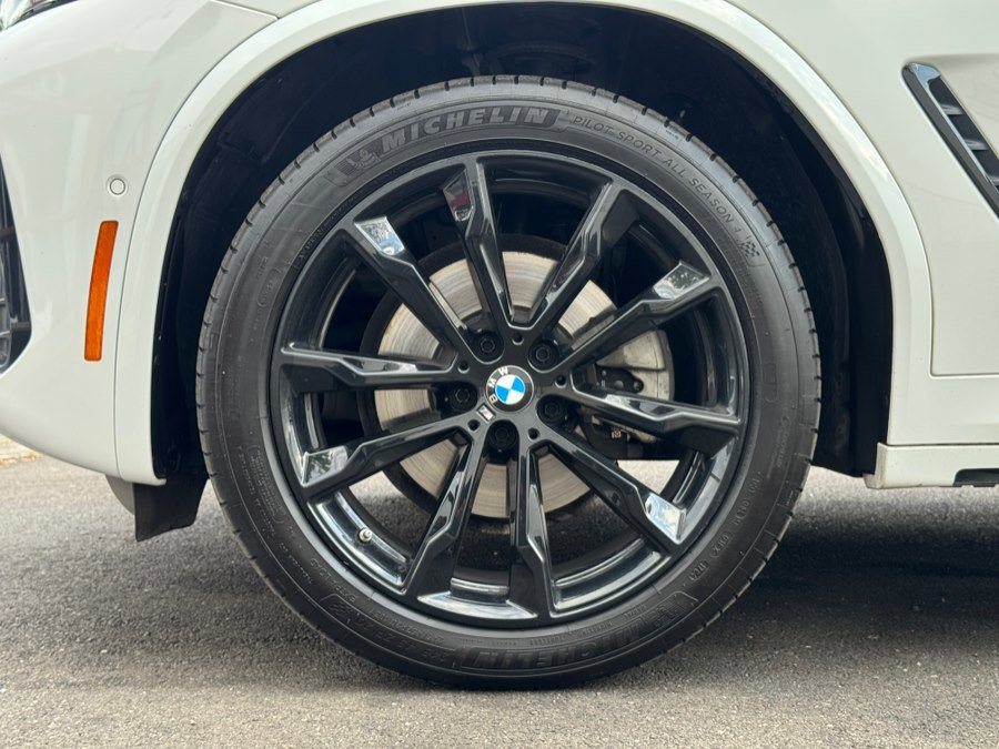 Used 2023 BMW X4 xDrive30i w/ M Sport Package 2 w/ M Sport Package AWD/4WD image 15