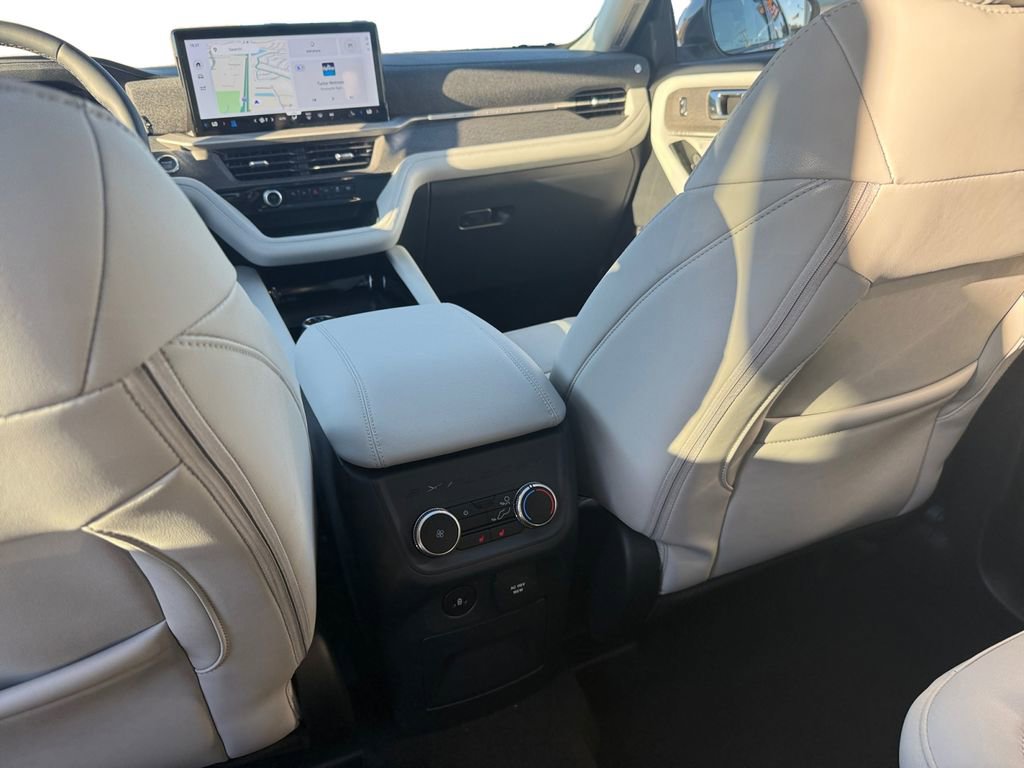 New 2026 Ford Explorer Platinum w/ LUX Leather Package image 23
