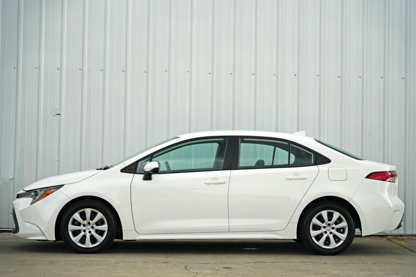 Used 2024 Toyota Corolla LE image 7