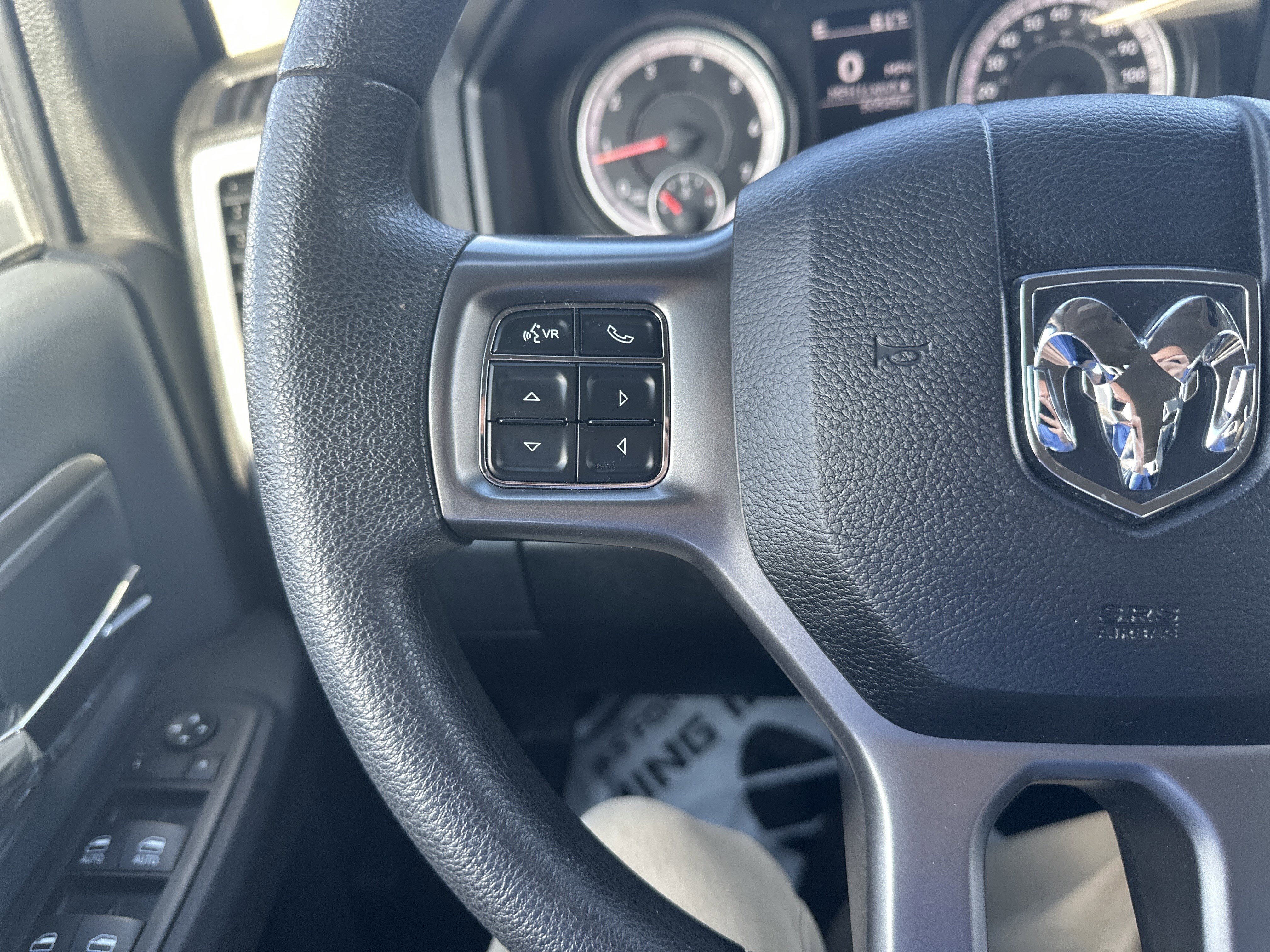 Used 2024 RAM 1500 Classic SLT AWD/4WD image 18