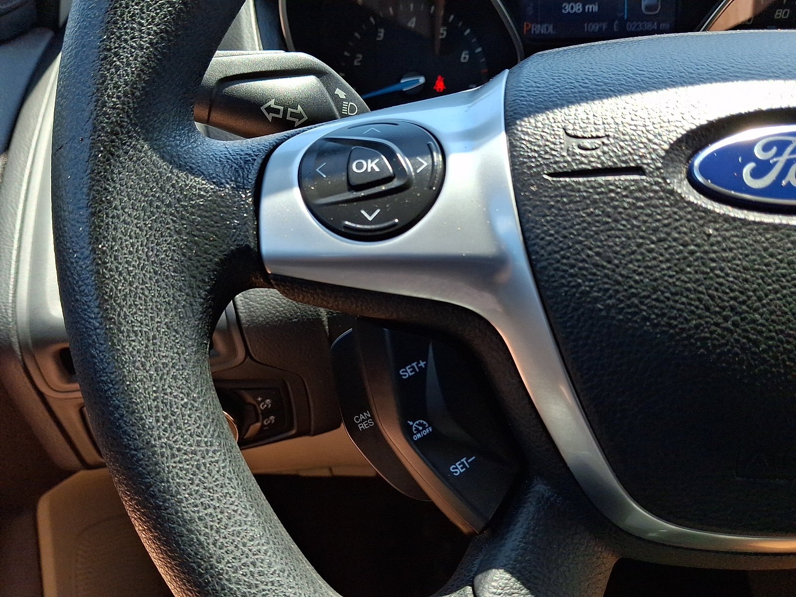 Used 2013 Ford Focus SE w/ SE Winter Pkg FWD image 23