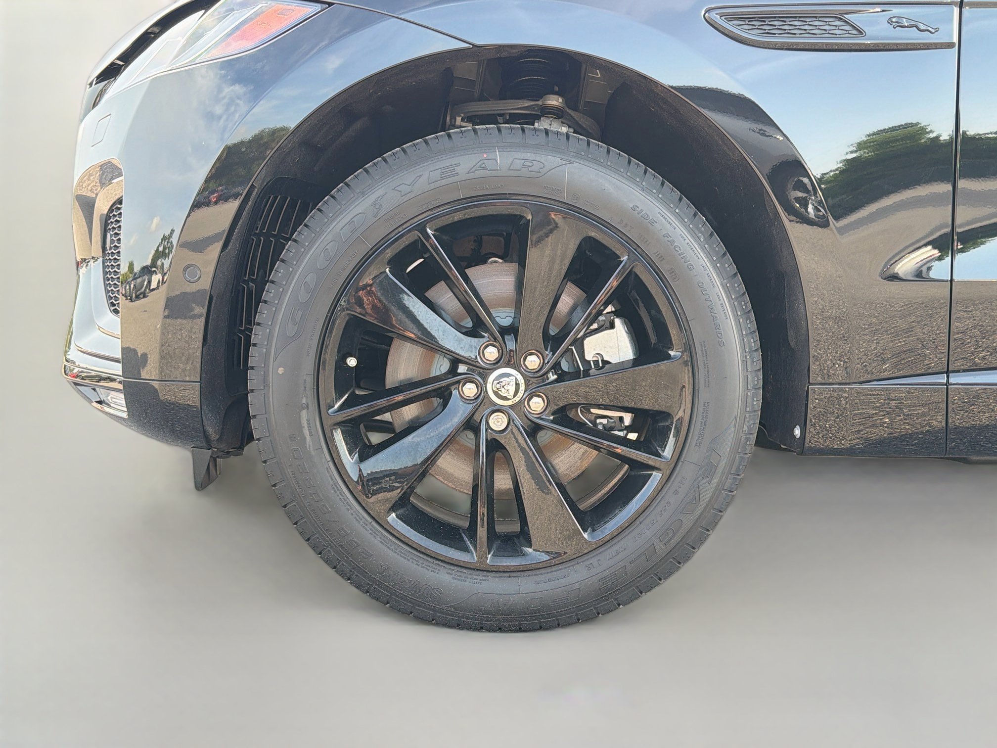 New 2026 Jaguar F-PACE R-Dynamic S AWD/4WD image 42