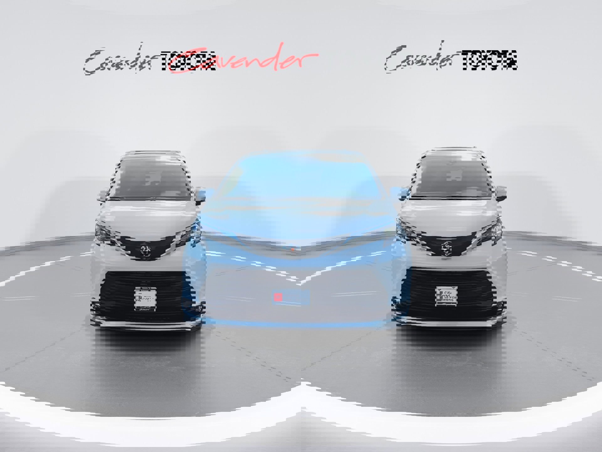 Certified 2026 Toyota Sienna XLE image 3