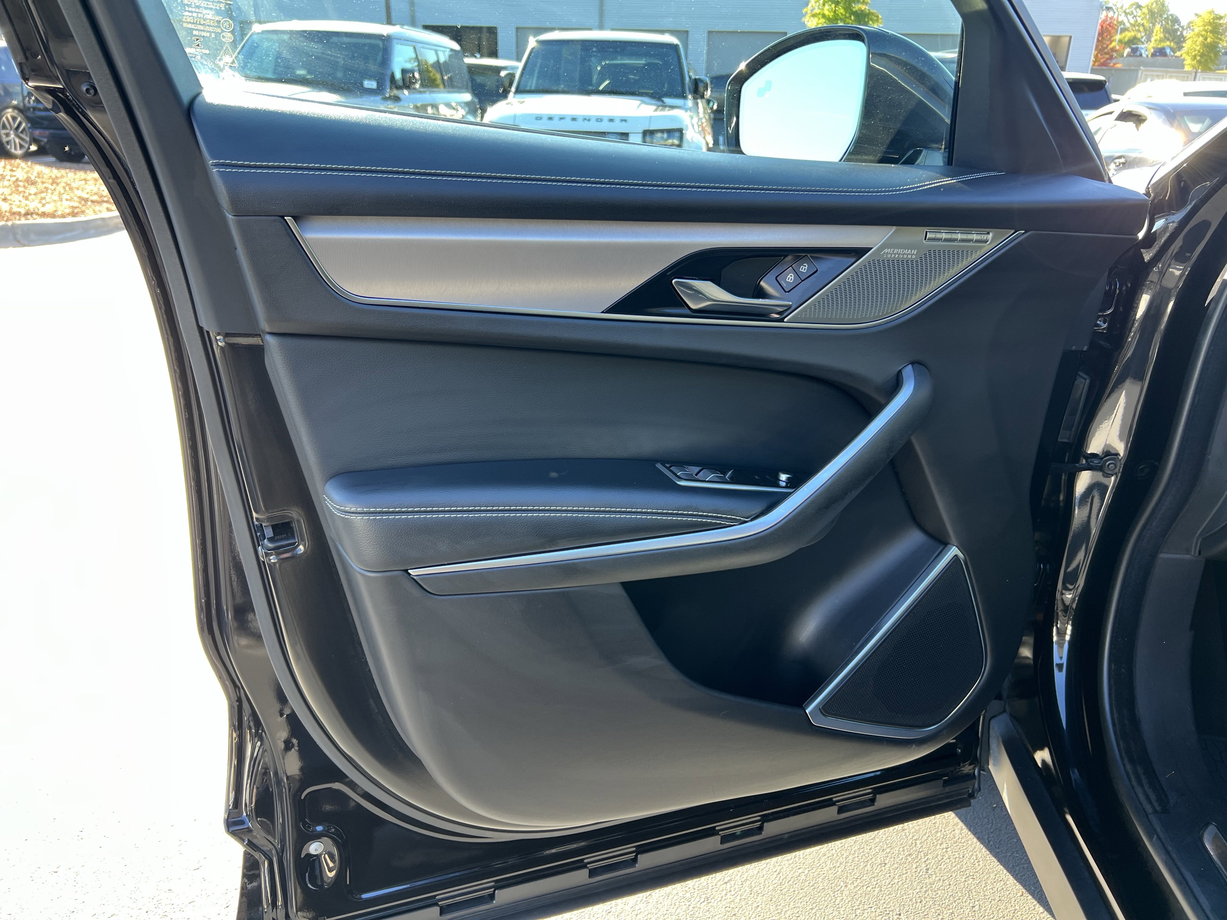 Certified 2022 Jaguar F-PACE R-Dynamic S image 13