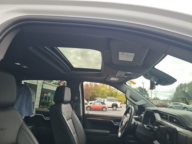 Used 2024 GMC Sierra 1500 Denali w/ Denali Reserve Package image 9
