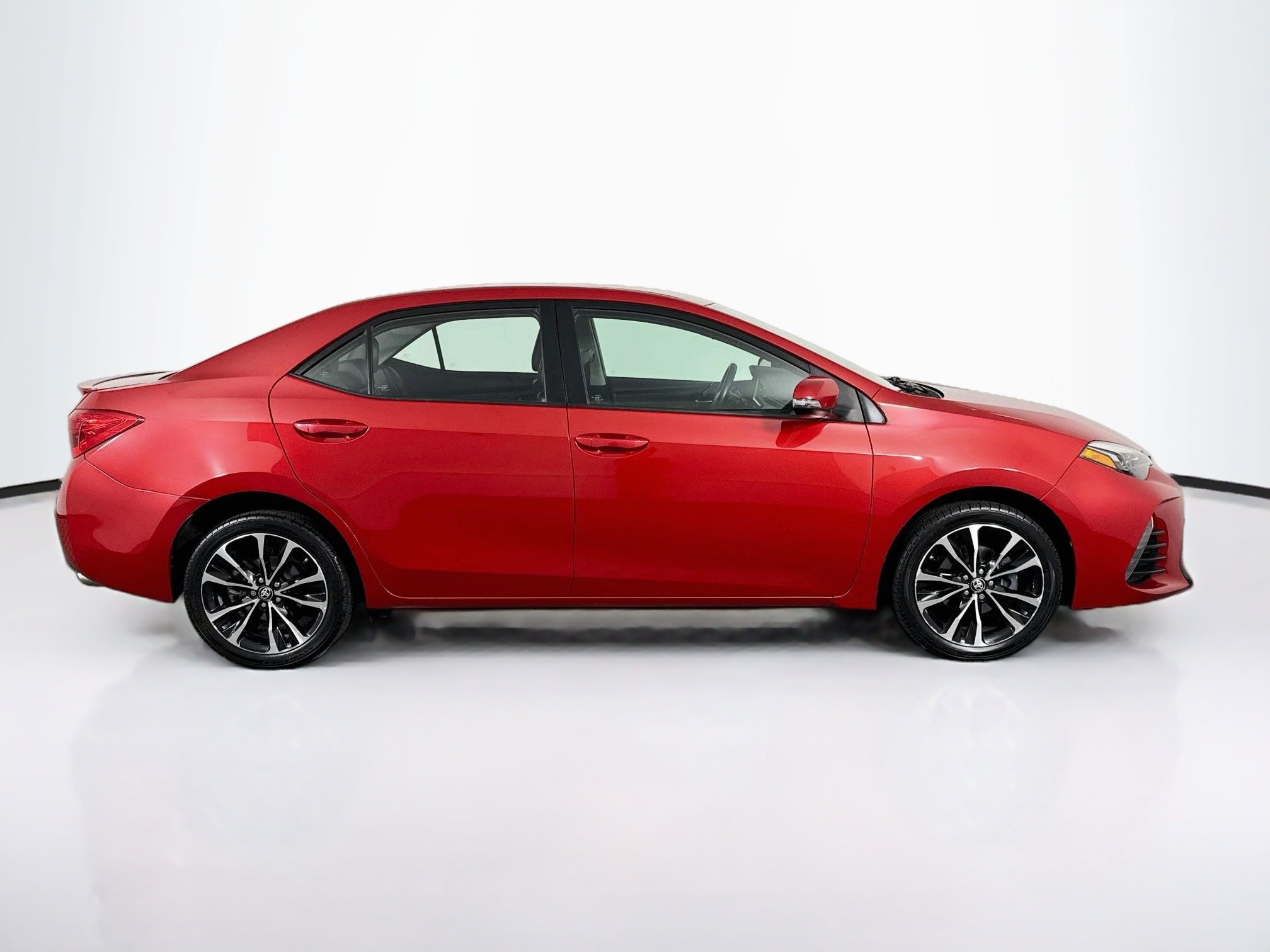 Used 2019 Toyota Corolla SE FWD image 16