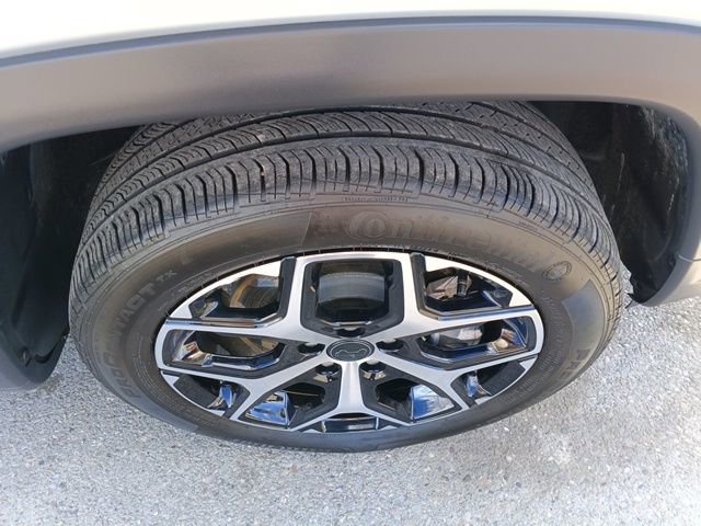 Used 2025 Jeep Compass Limited AWD/4WD image 13