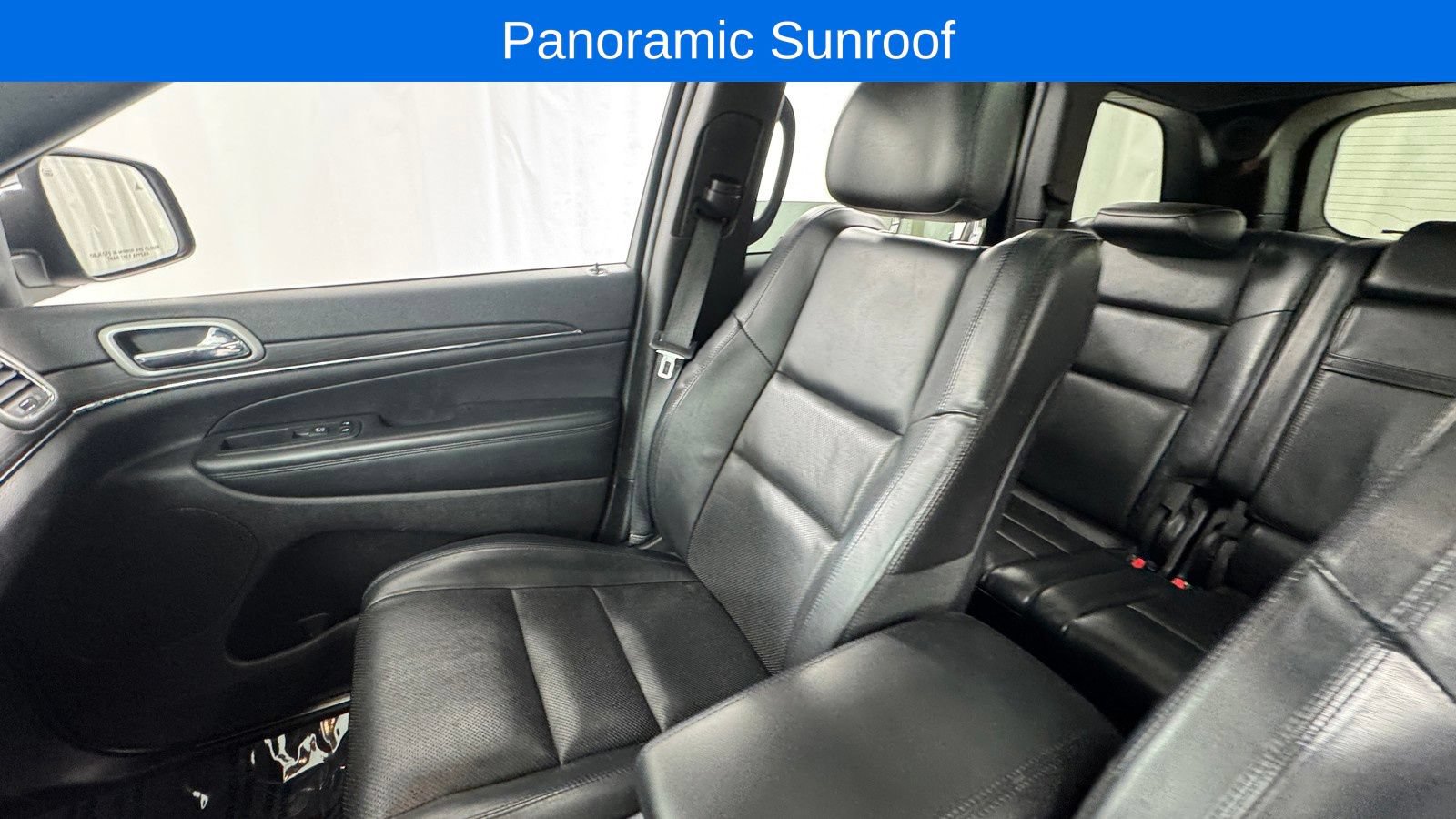 Used 2019 Jeep Grand Cherokee Limited w/ Luxury Group II AWD/4WD image 13