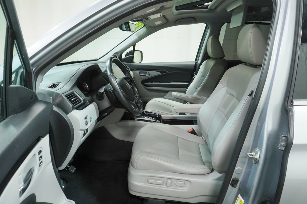 Used 2019 Honda Pilot Elite image 12