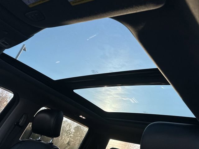 Used 2018 Ford F150 Lariat w/ Equipment Group 502A Luxury image 26