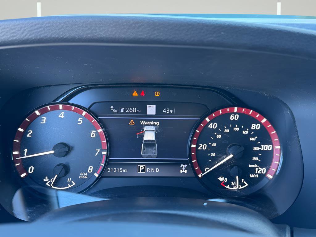 Used 2022 Nissan Frontier PRO-4X image 8