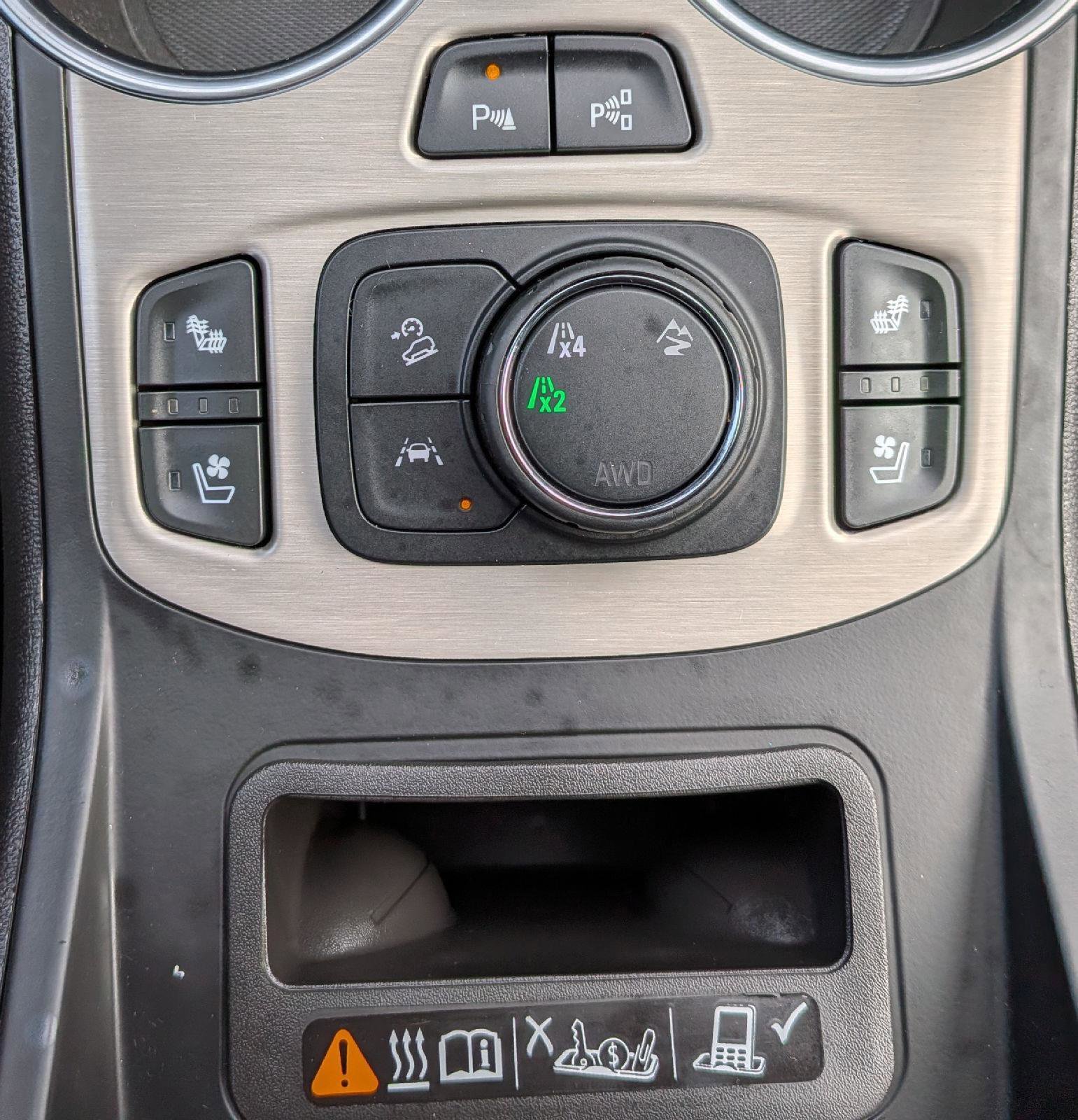 Used 2024 GMC Terrain Denali w/ Denali Premium Package AWD/4WD image 21