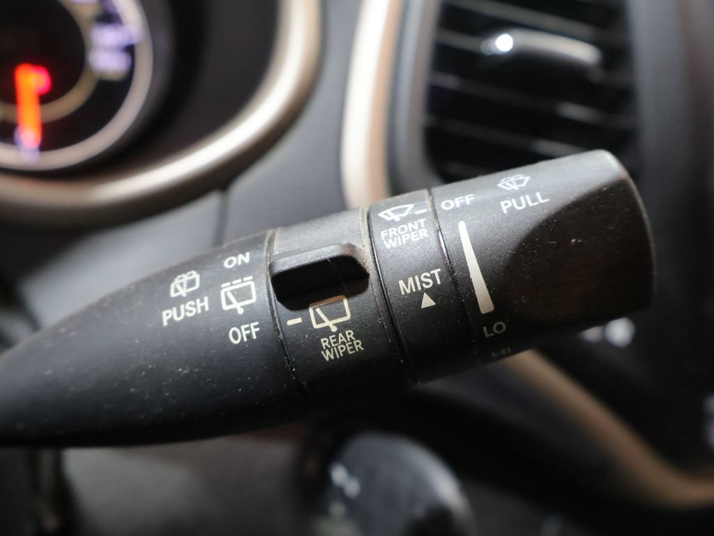 Used 2017 Jeep Cherokee Sport AWD/4WD image 35
