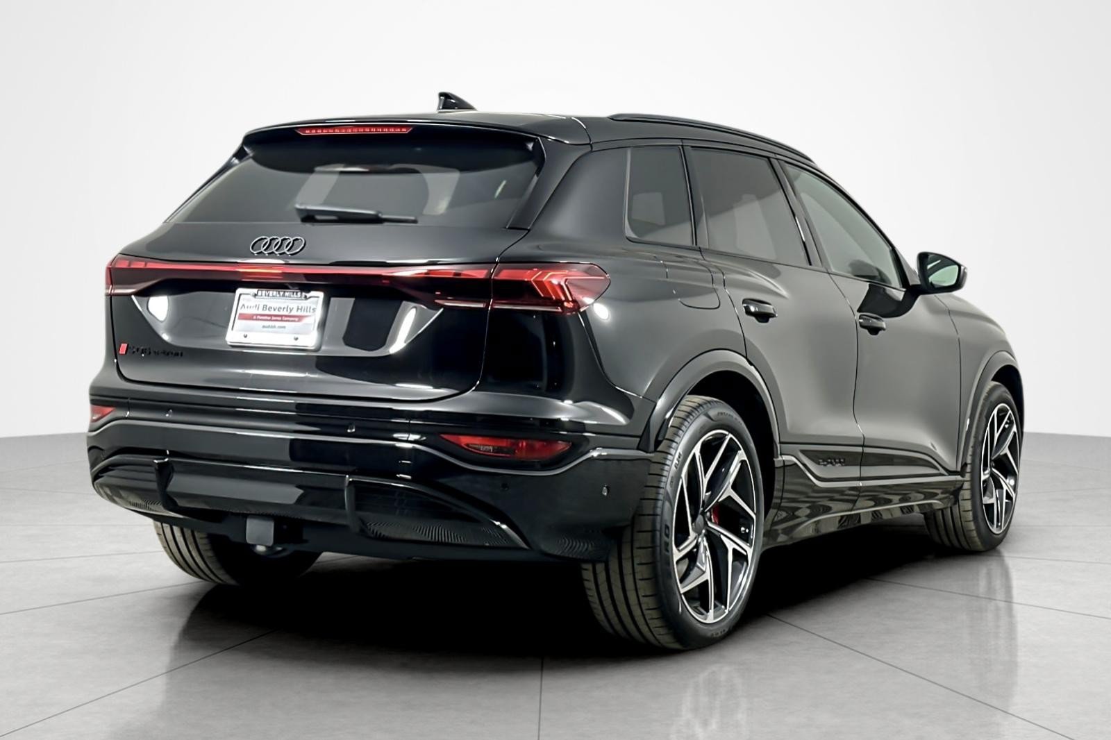 New 2027 Audi SQ6 e-tron Premium Plus AWD/4WD image 6