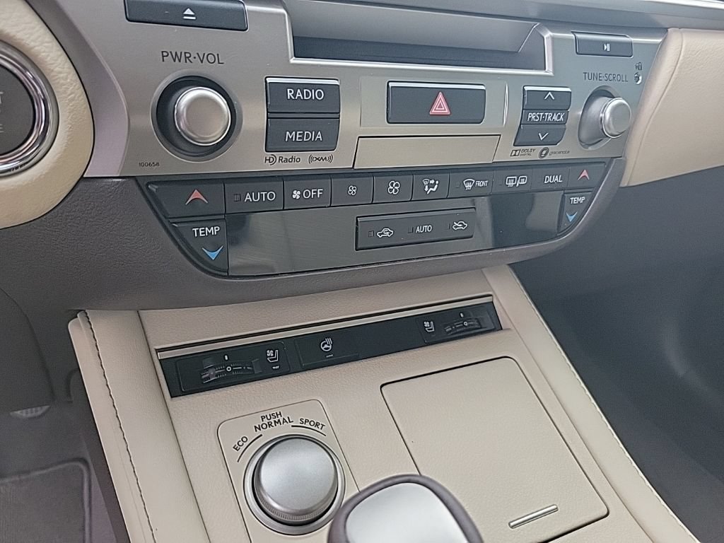Used 2017 Lexus ES 350 w/ Navigation System Package FWD image 28