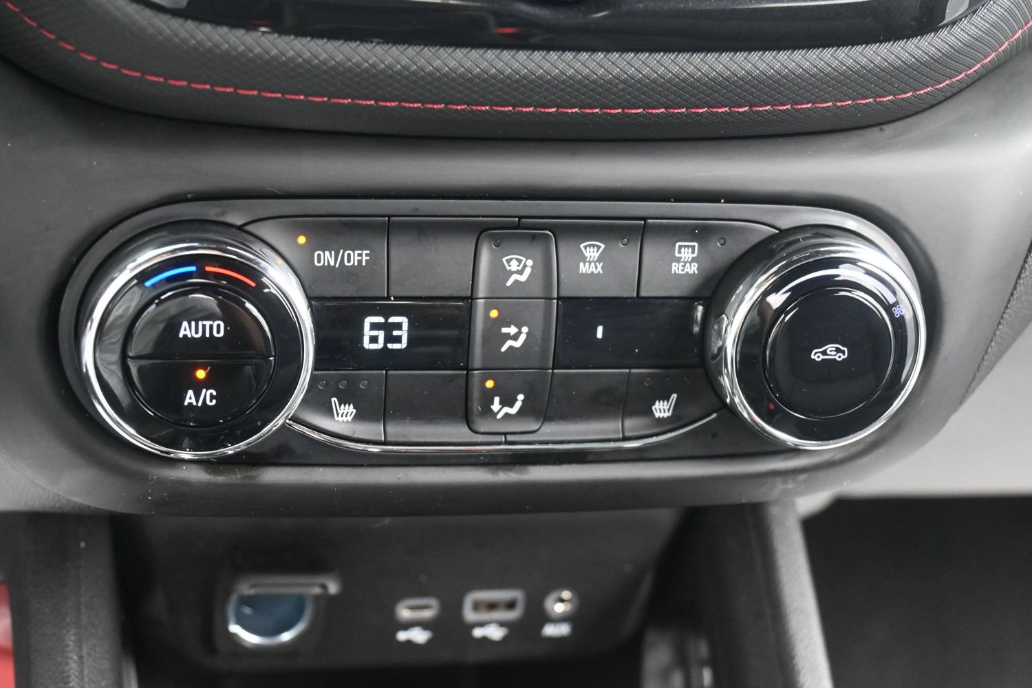 Used 2023 Chevrolet TrailBlazer RS w/ Convenience Package FWD image 28
