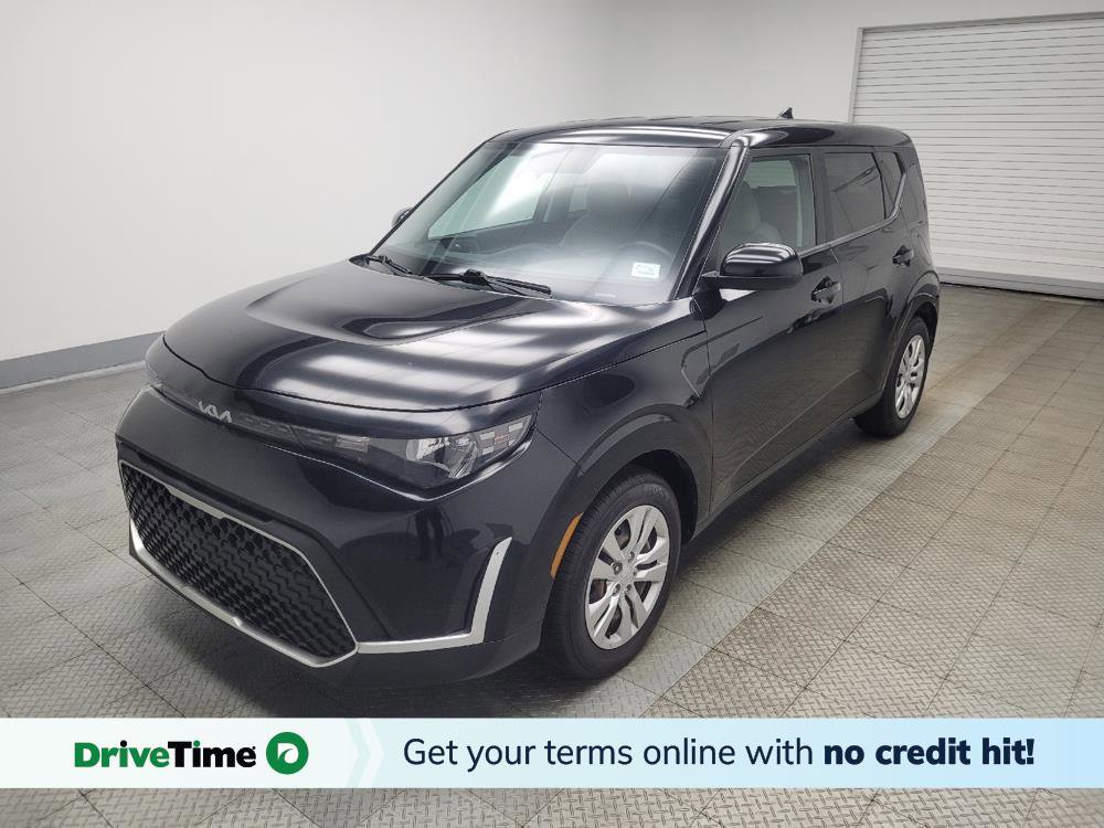 Used 2023 Kia Soul LX image 1