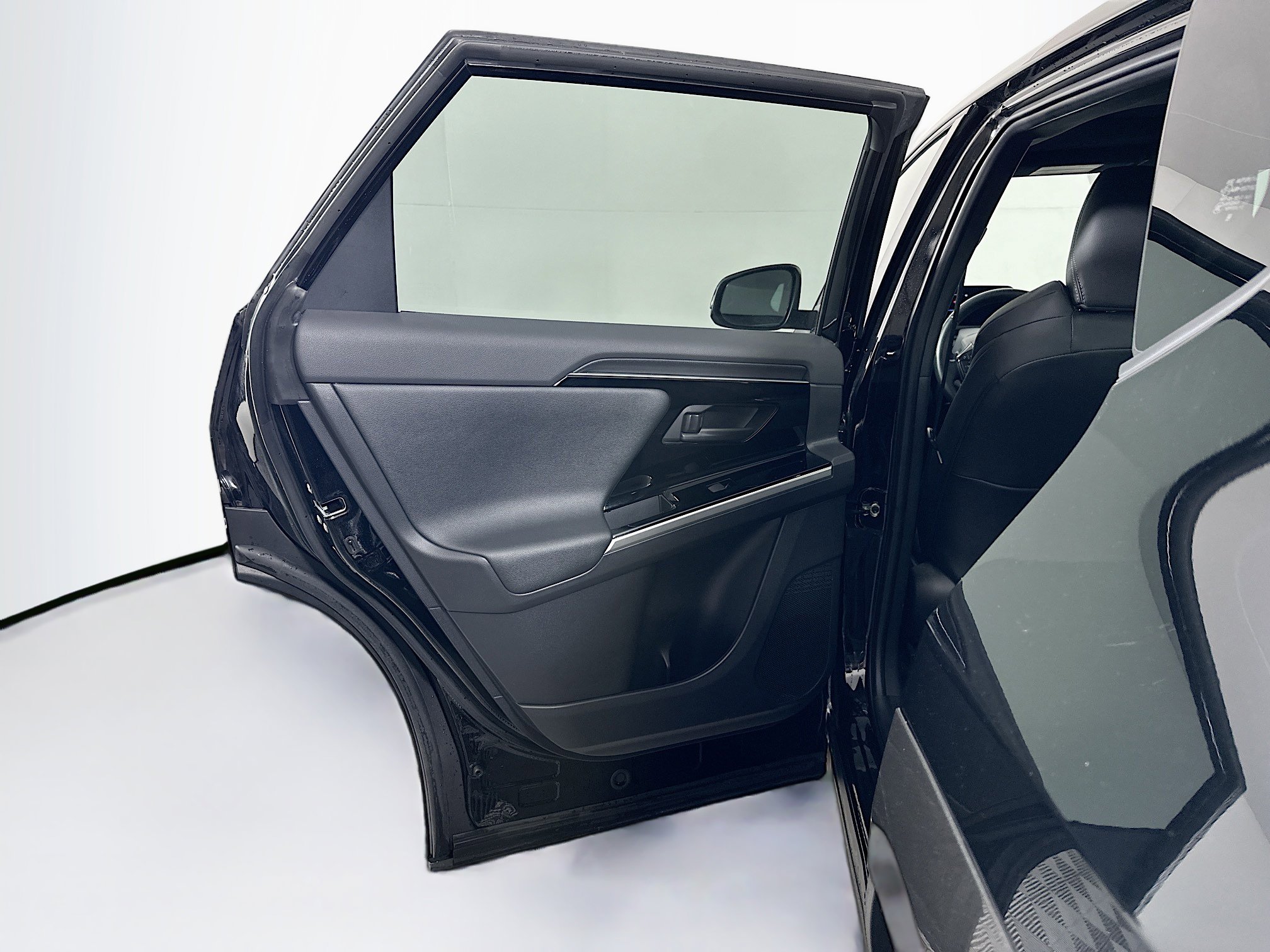 Used 2025 Toyota bZ4X AWD w/ Weather Package image 27