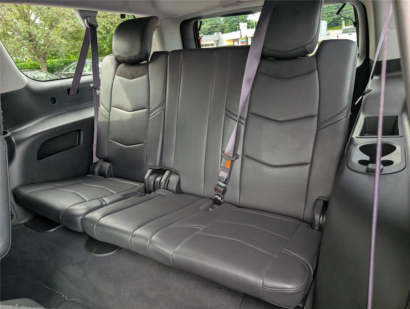 Used 2016 Cadillac Escalade ESV Premium AWD/4WD image 17