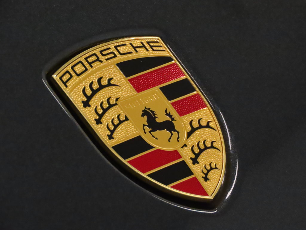 Certified 2023 Porsche Macan S AWD/4WD image 13