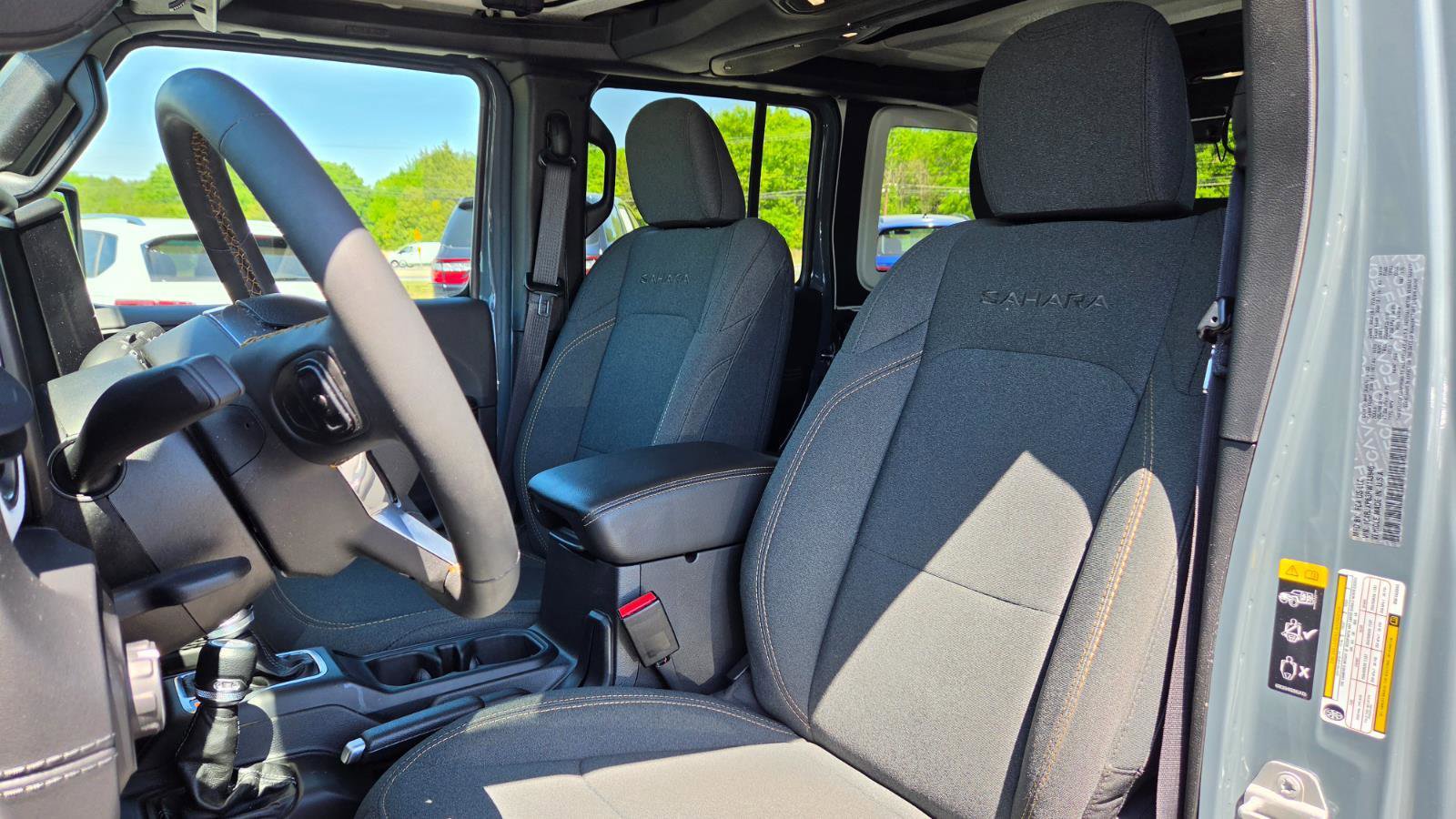 Used 2024 Jeep Wrangler Sahara image 27